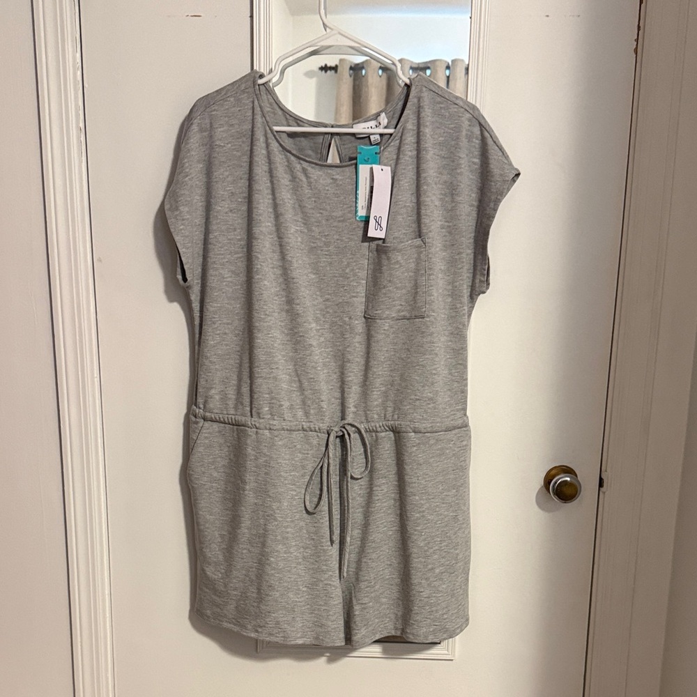 Gilli Gray Short Sleeve Romper